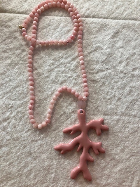 Collar coral