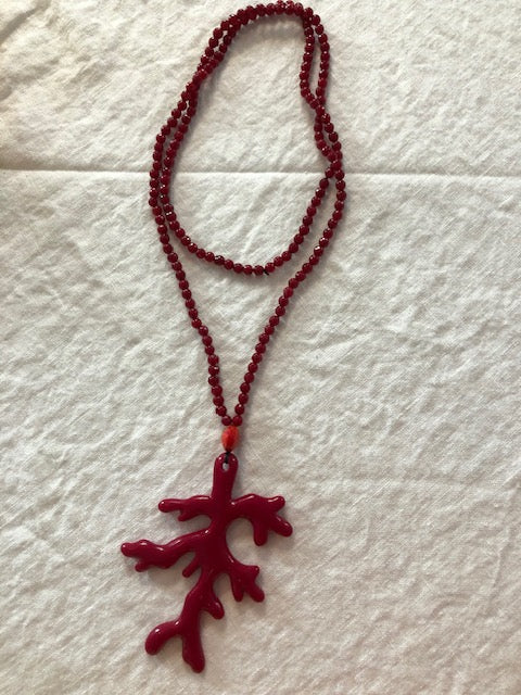 Collar coral