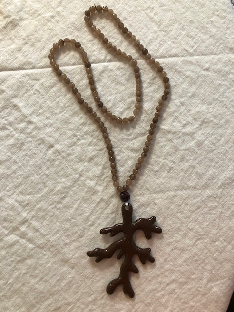 Collar coral