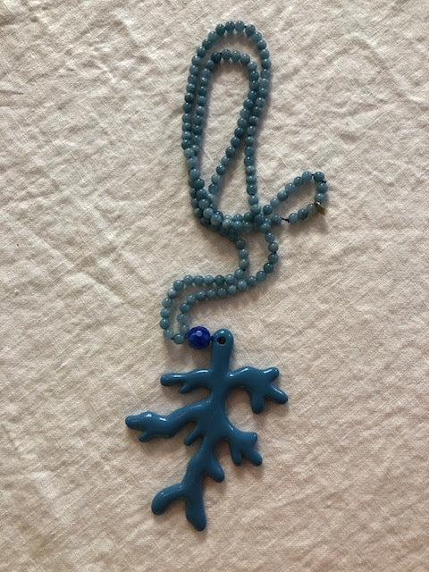 Collar coral