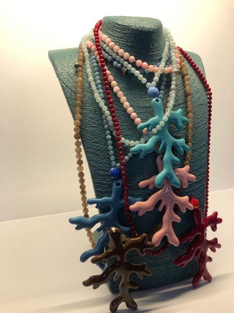 Collar coral