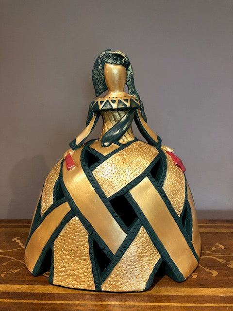 Figura menina verde