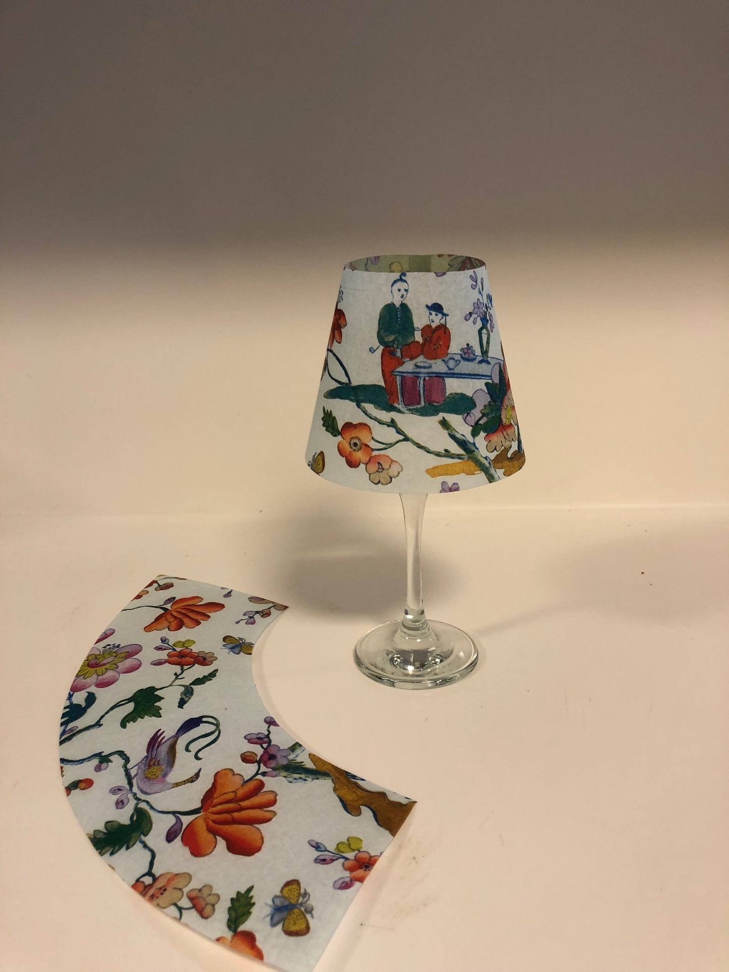 Pantalla para copas estampadas