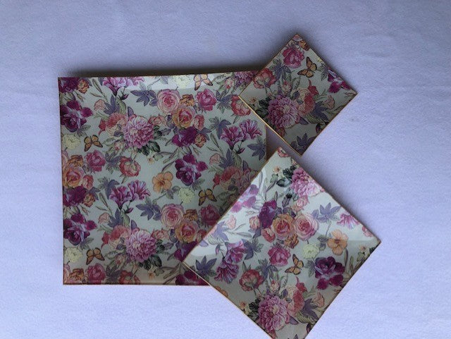 Plato cuadrado floral